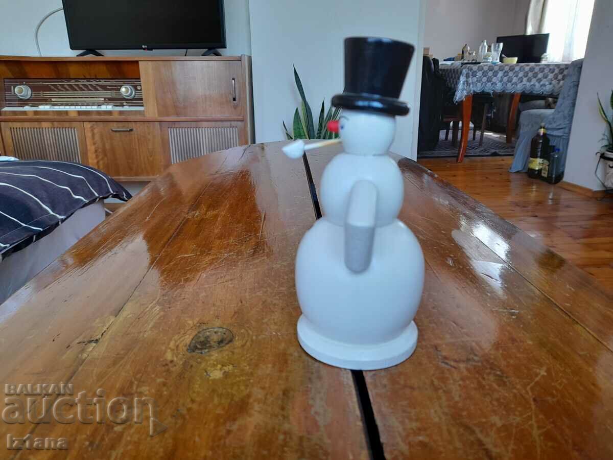 Παράδοση Παλιός Χιονάνθρωπος Κηροπήγιο Παράδοση Παλιός Χιονάνθρωπος Κηροπήγιο