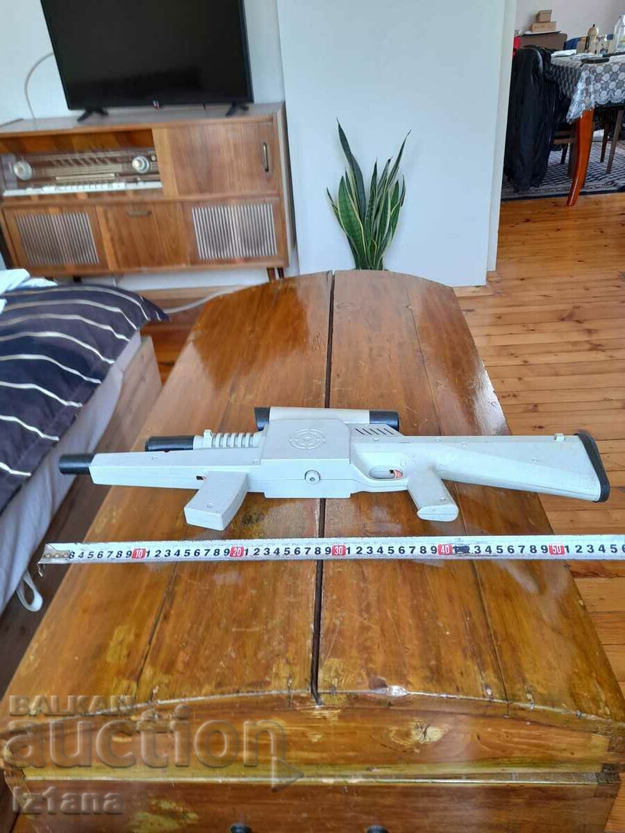 Old toy sniper with price 40.00 BGN | € 20.45 Old toy sniper with price 40.00 BGN | € 20.45