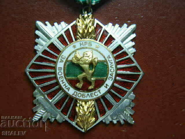 Delivery of Order "For Military Valor and Merit" 2nd degree large porter. Delivery of Order "For Military Valor and Merit" 2nd degree large porter.