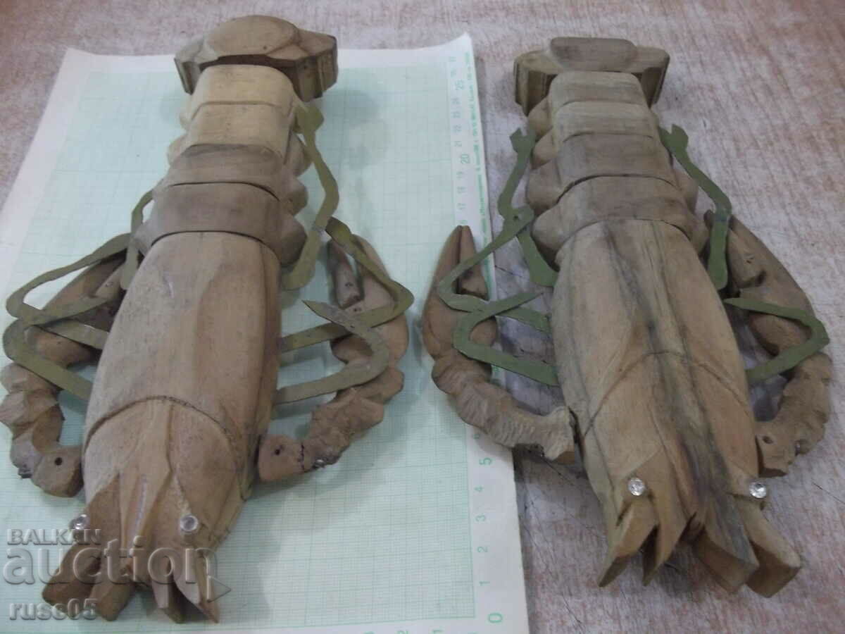 Auction  Lot of 2 pcs. wooden crabs