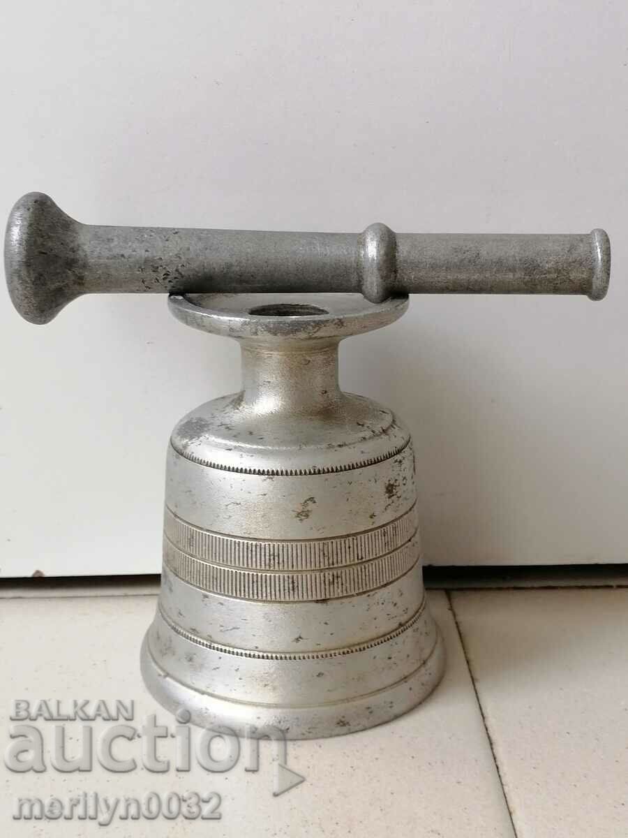 Delivery of Old aluminum mortar, hammer, mortar Delivery of Old aluminum mortar, hammer, mortar