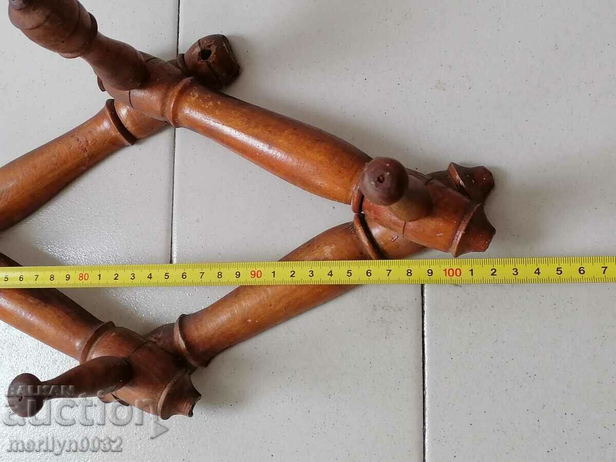 Delivery of Old extendable turned wooden hanger, wooden Delivery of Old extendable turned wooden hanger, wooden