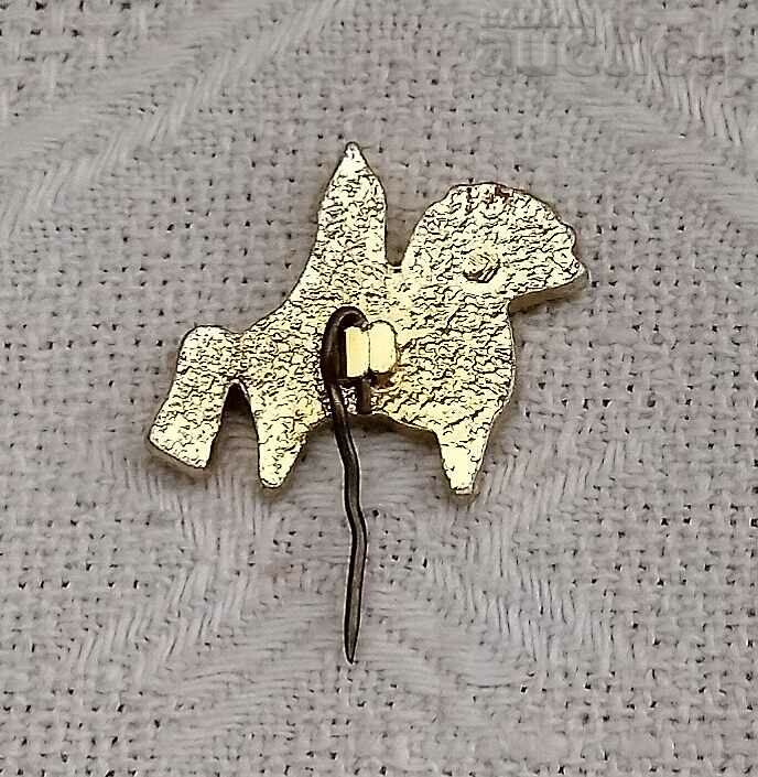 RUSSIA SOUVENIR BADGE with price 2.00 BGN | € 1.02 RUSSIA SOUVENIR BADGE with price 2.00 BGN | € 1.02