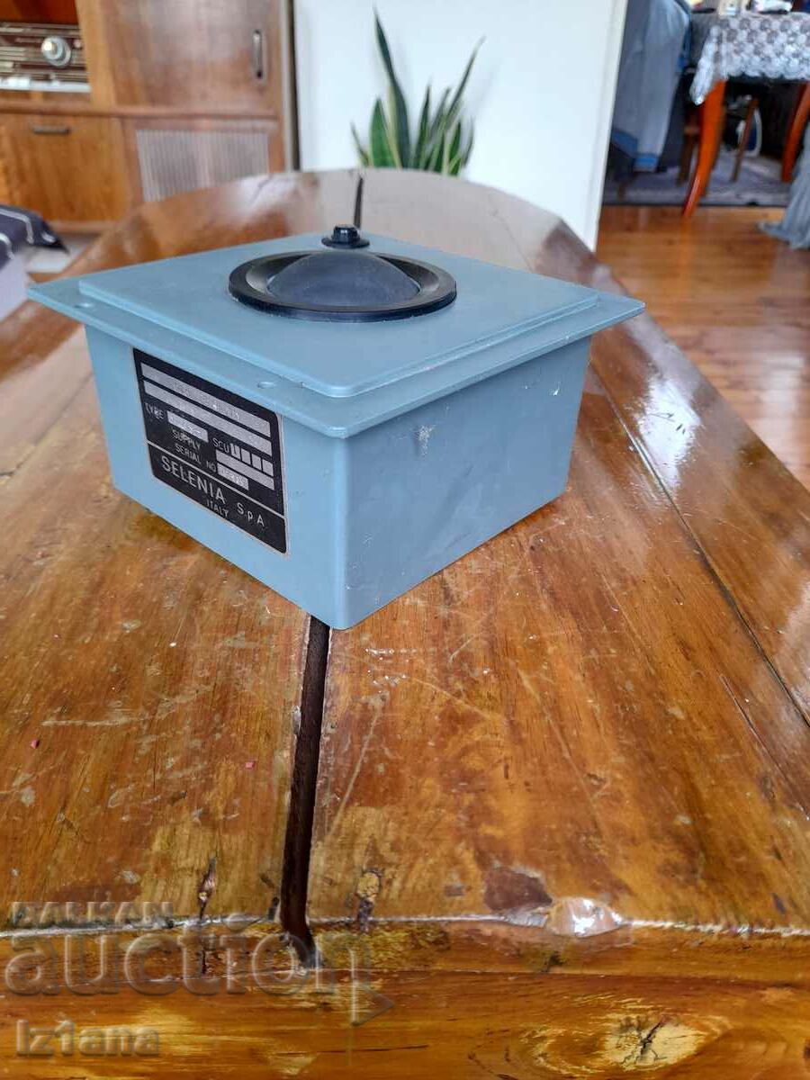 Livrarea Computer vechi, mouse de server Selenia