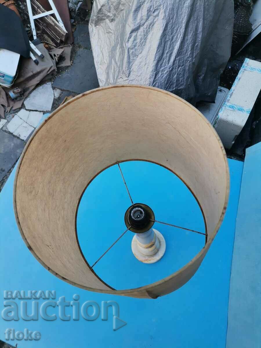 Δημοπρασία Επιτραπέζιο φωτιστικό - παλιό