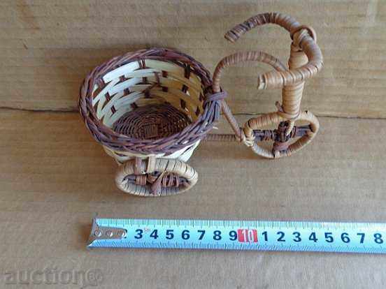 Auction Souvenir, cloth, basket, tricycle Auction Souvenir, cloth, basket, tricycle