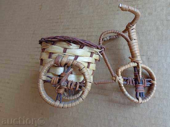 Souvenir, cloth, basket, tricycle - 5 Souvenir, cloth, basket, tricycle - 5