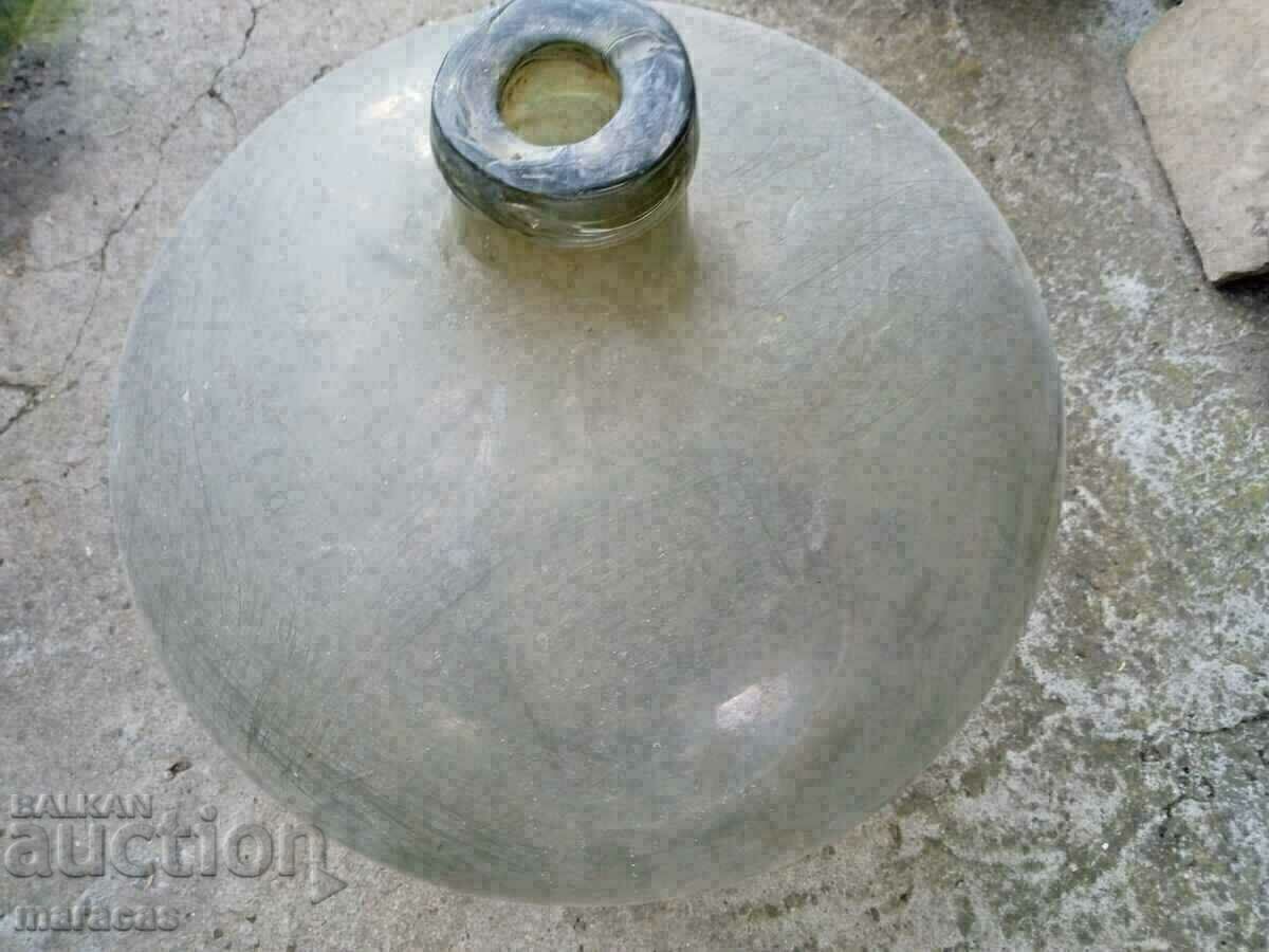 Delivery of Old jars and damajani Delivery of Old jars and damajani