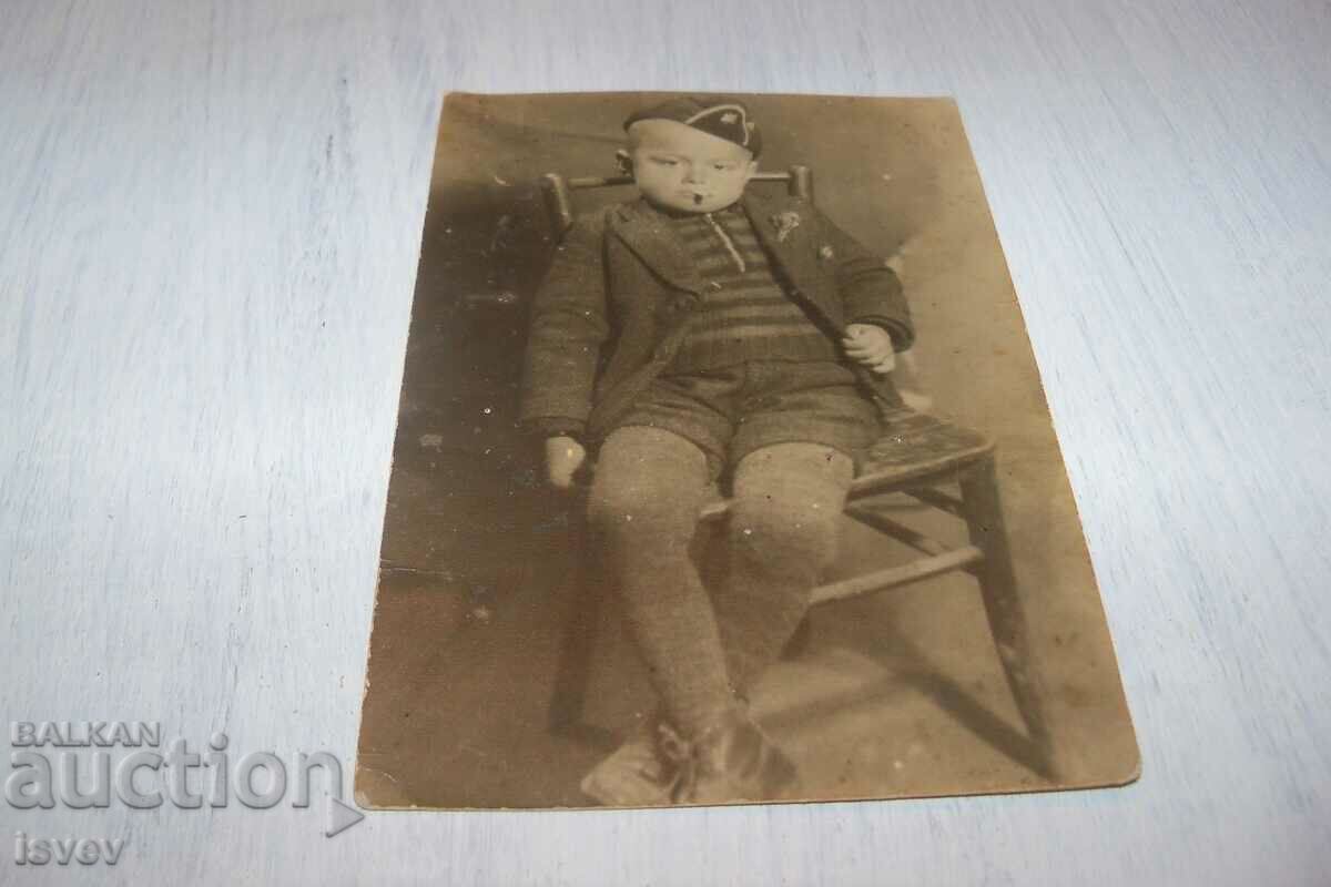 Delivery of Old photo card, child with cigarette Delivery of Old photo card, child with cigarette