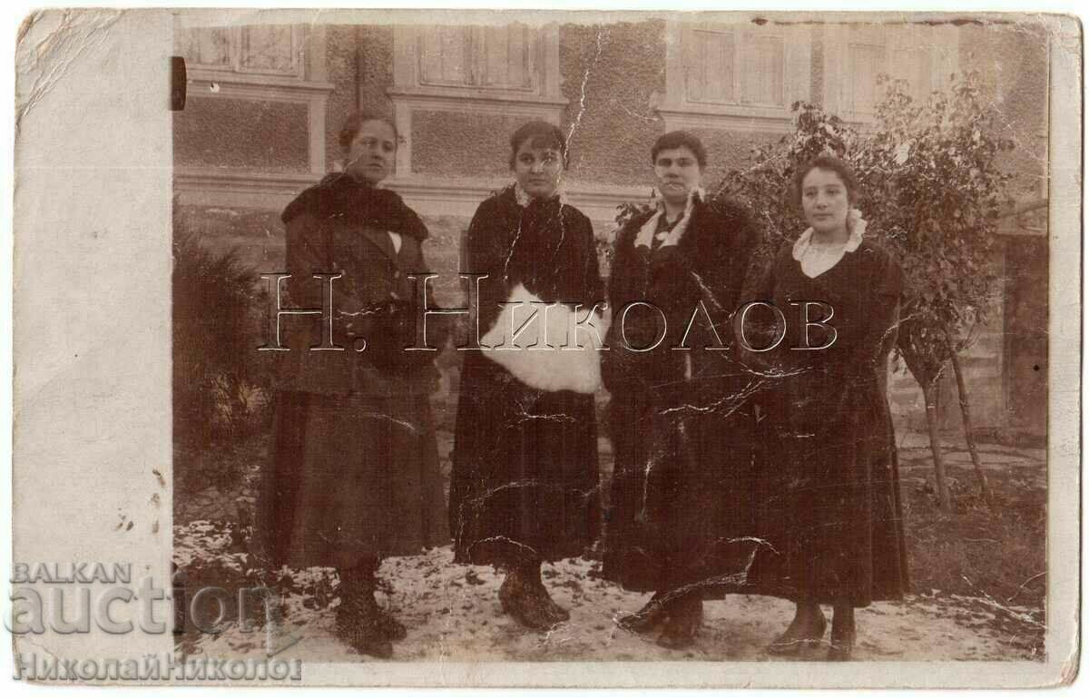 OLD PHOTO WOMEN GORNA ORYAHOVITSA NEAR DIMOTICA GREECE B558