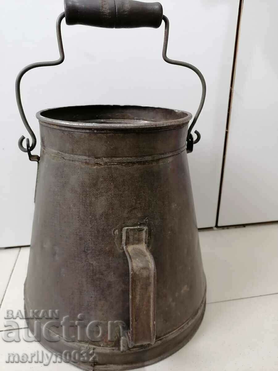 Delivery of Bucket measure for brandy gum jug metal container bucket Delivery of Bucket measure for brandy gum jug metal container bucket