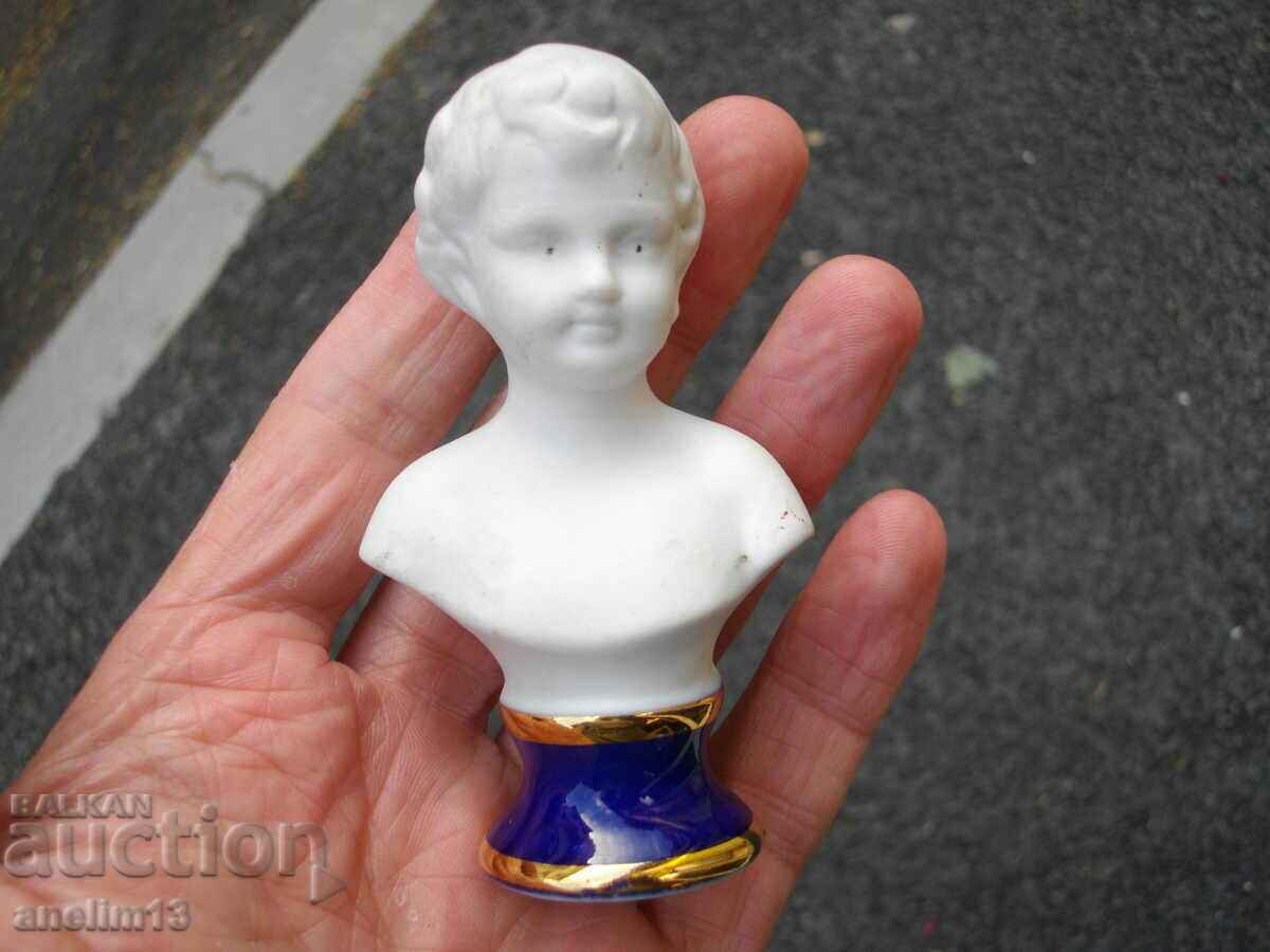 FIGURĂ DE PORȚELAN VECHE STATUETĂ FIGURĂ DE PORȚELAN VECHE STATUETĂ