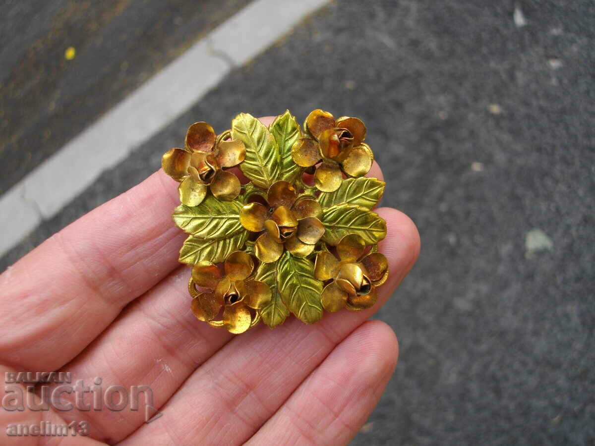 OLD ROSE BROOCH with price 20.00 BGN | € 10.23 OLD ROSE BROOCH with price 20.00 BGN | € 10.23