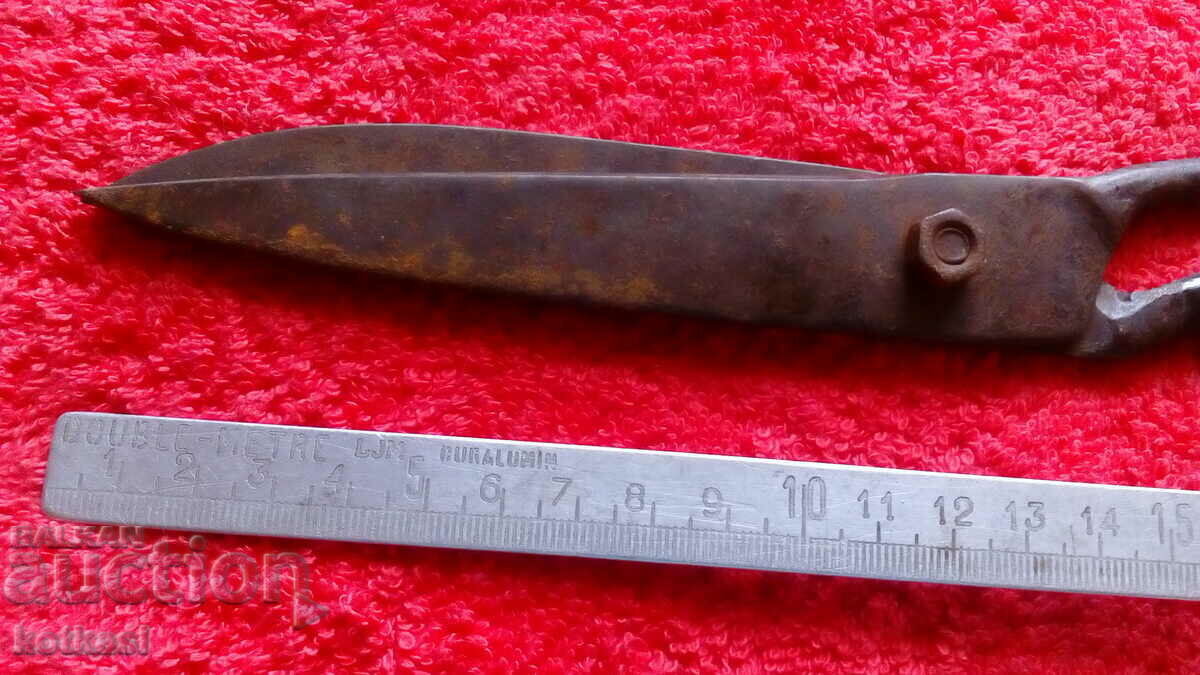 Old scissors with price 35.50 BGN | € 18.15