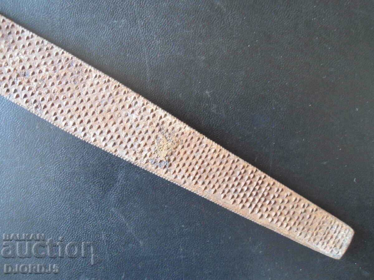 Old carpentry files with price 3.00 BGN | € 1.53 Old carpentry files with price 3.00 BGN | € 1.53