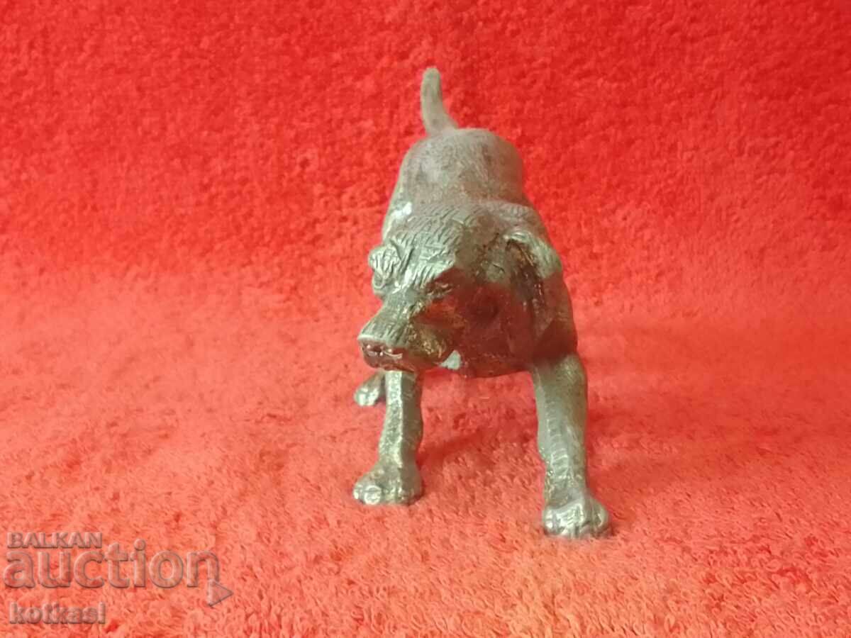 Auction Old metal figure of a hunting dog Auction Old metal figure of a hunting dog