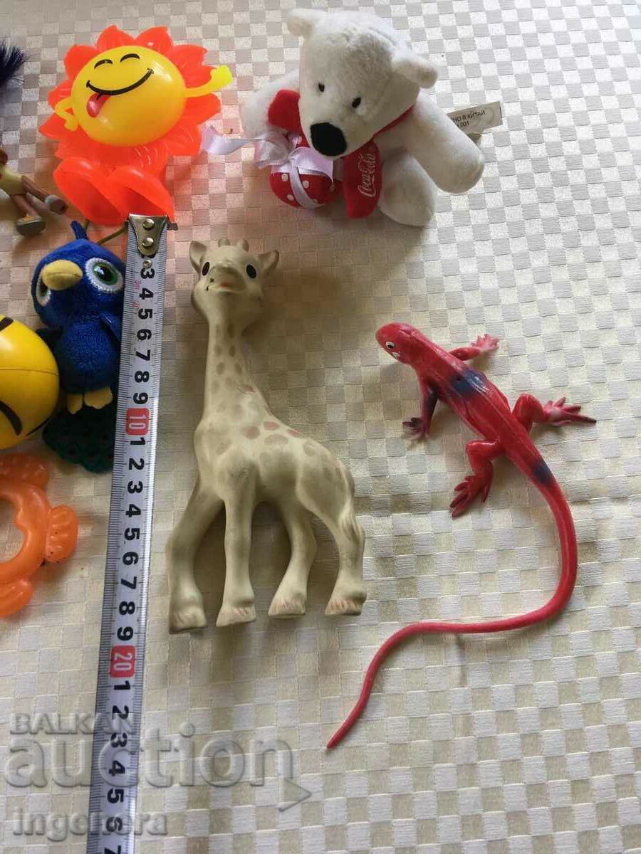 LOT OF TOYS AND FIGURES with price 5.00 BGN | € 2.56