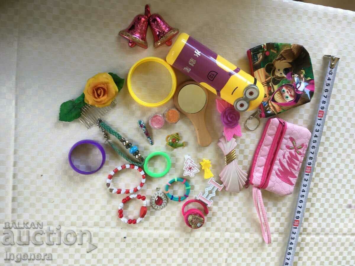 LOT OF TOYS AND FIGURES - 7 LOT OF TOYS AND FIGURES - 7