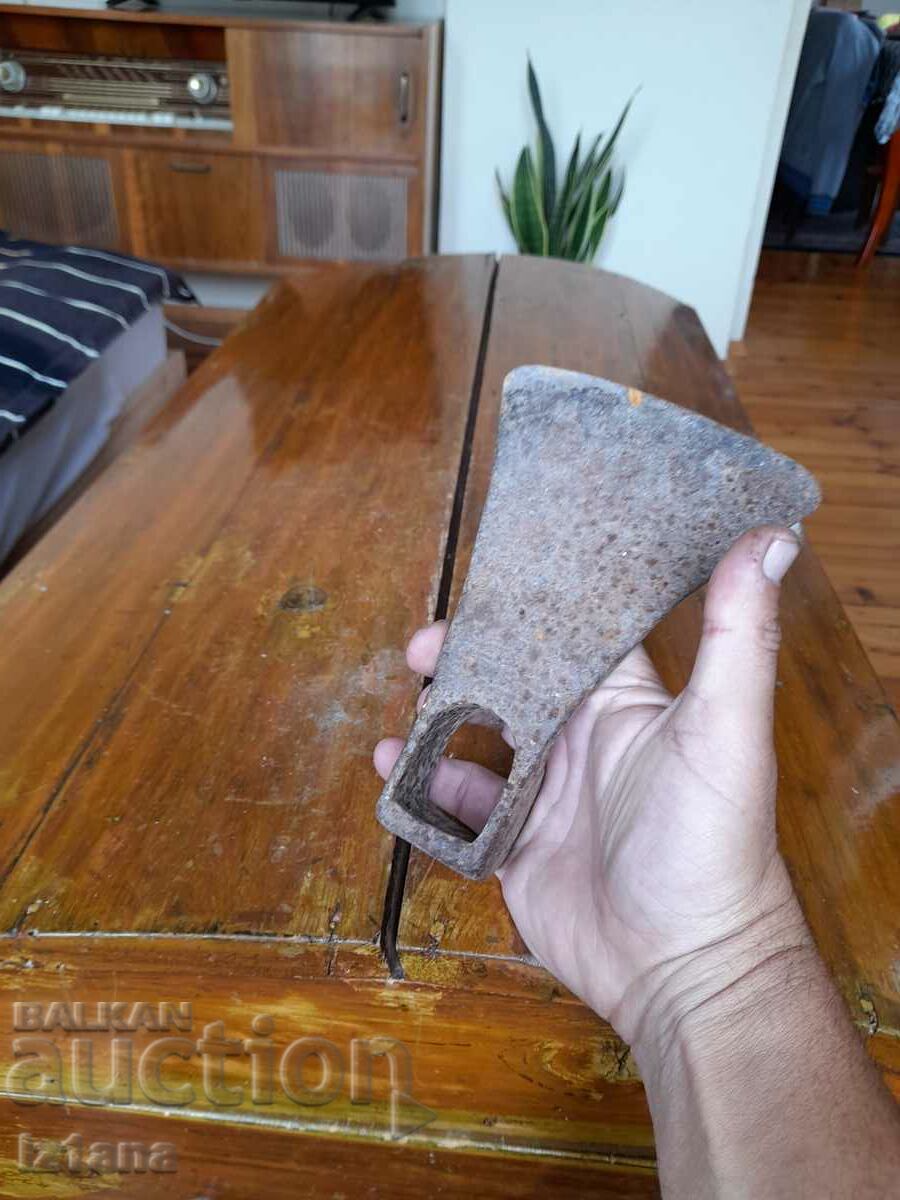 Delivery of Ancient pick, motif, prawn Delivery of Ancient pick, motif, prawn