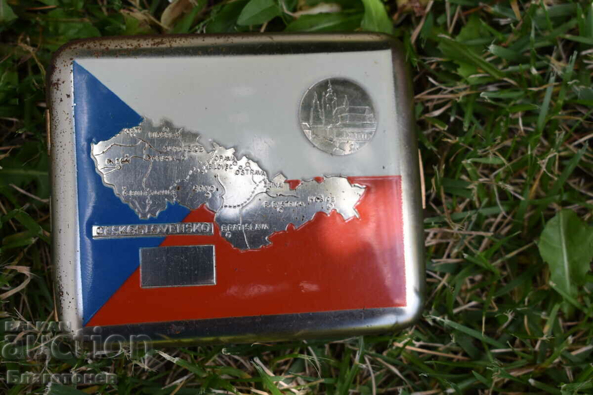 Auction Old cigarette case Auction Old cigarette case