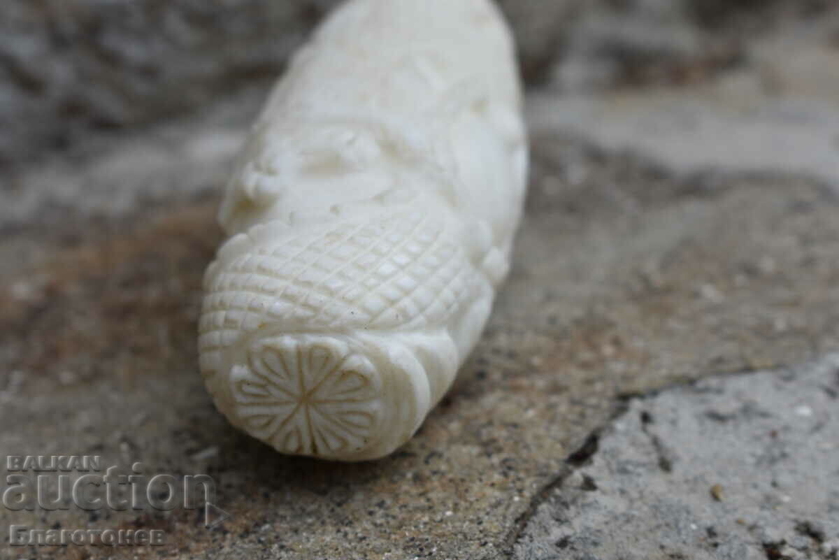 Auction crystal stone Auction crystal stone