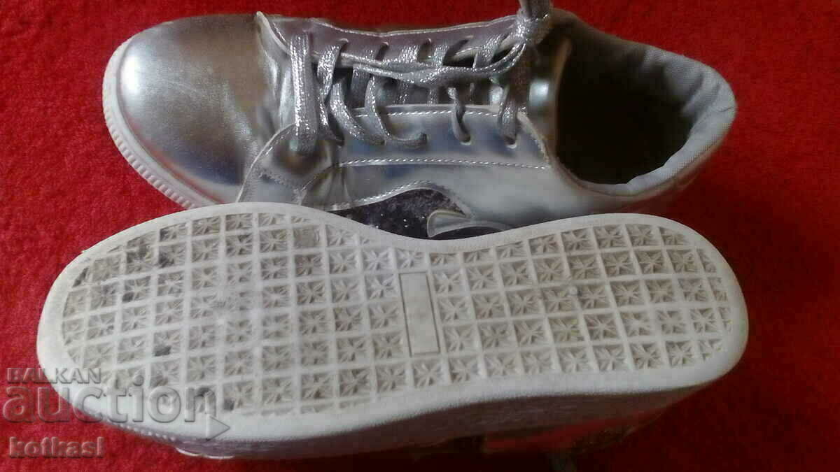 Women's sports shoes number 37/38 - 5 Women's sports shoes number 37/38 - 5