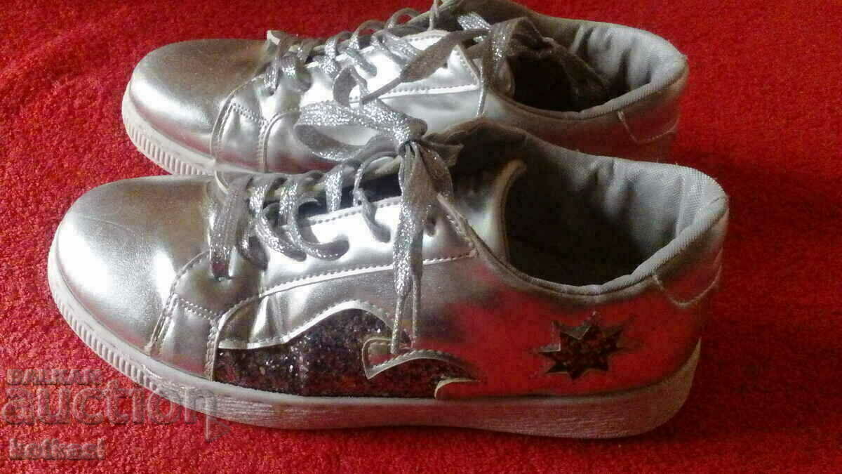 Women's sports shoes number 37/38 Women's sports shoes number 37/38