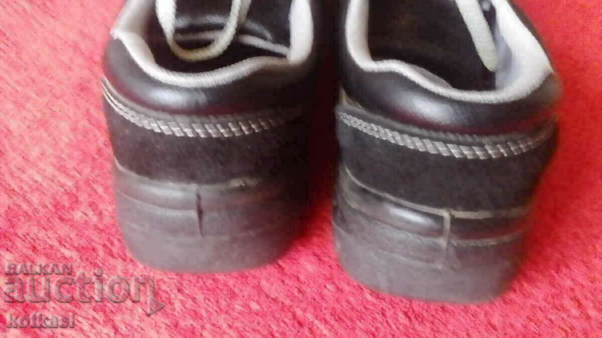 Delivery of Work shoes with toe number 43 Delivery of Work shoes with toe number 43