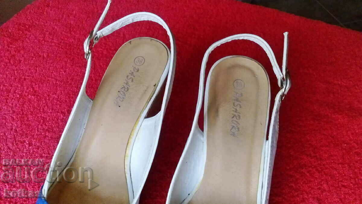 Auction  Women's shoes number 38