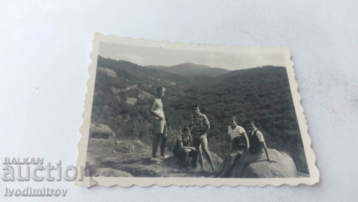 Photo Vladaya Five young people 1936