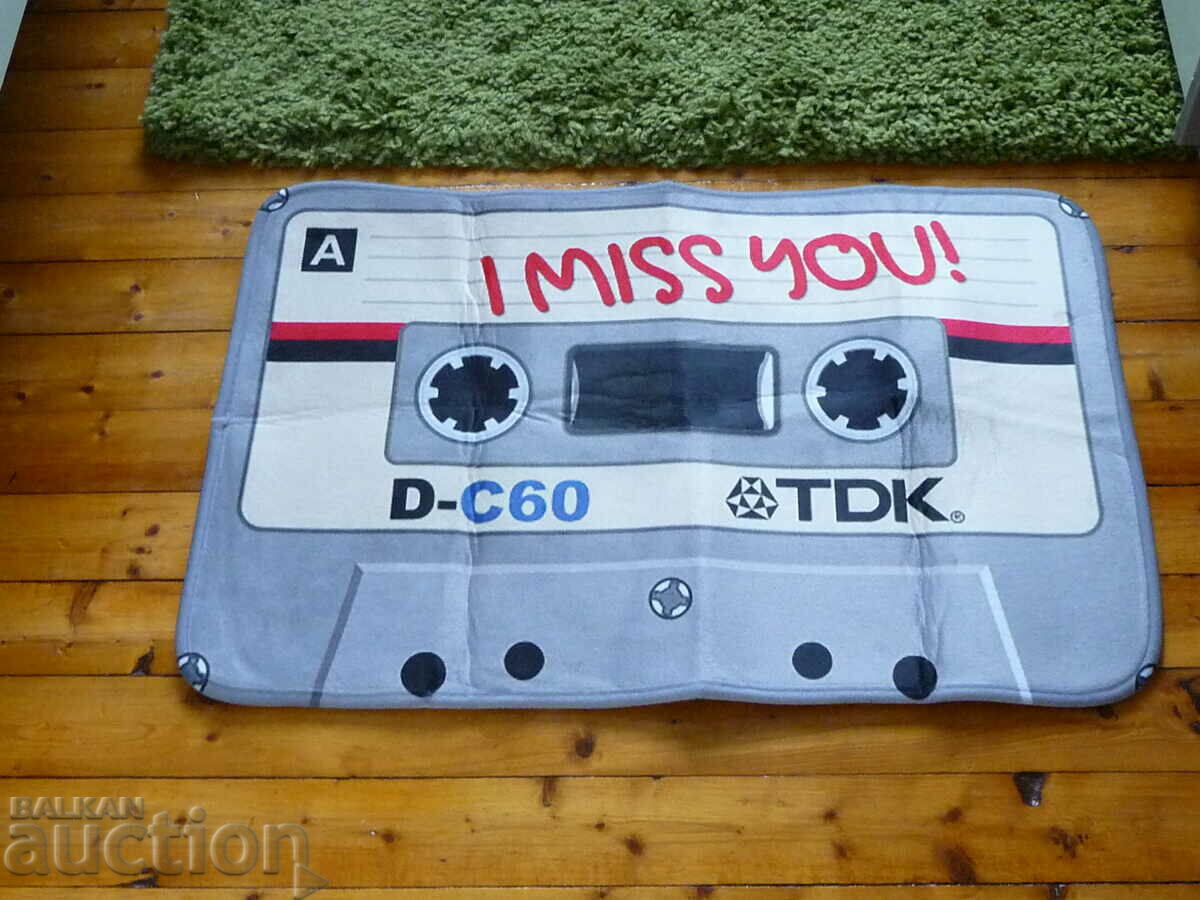 9. Carpet audio cassette audio tape cassette player cassette stereo with price 15.00 BGN | € 7.67 9. Carpet audio cassette audio tape cassette player cassette stereo with price 15.00 BGN | € 7.67