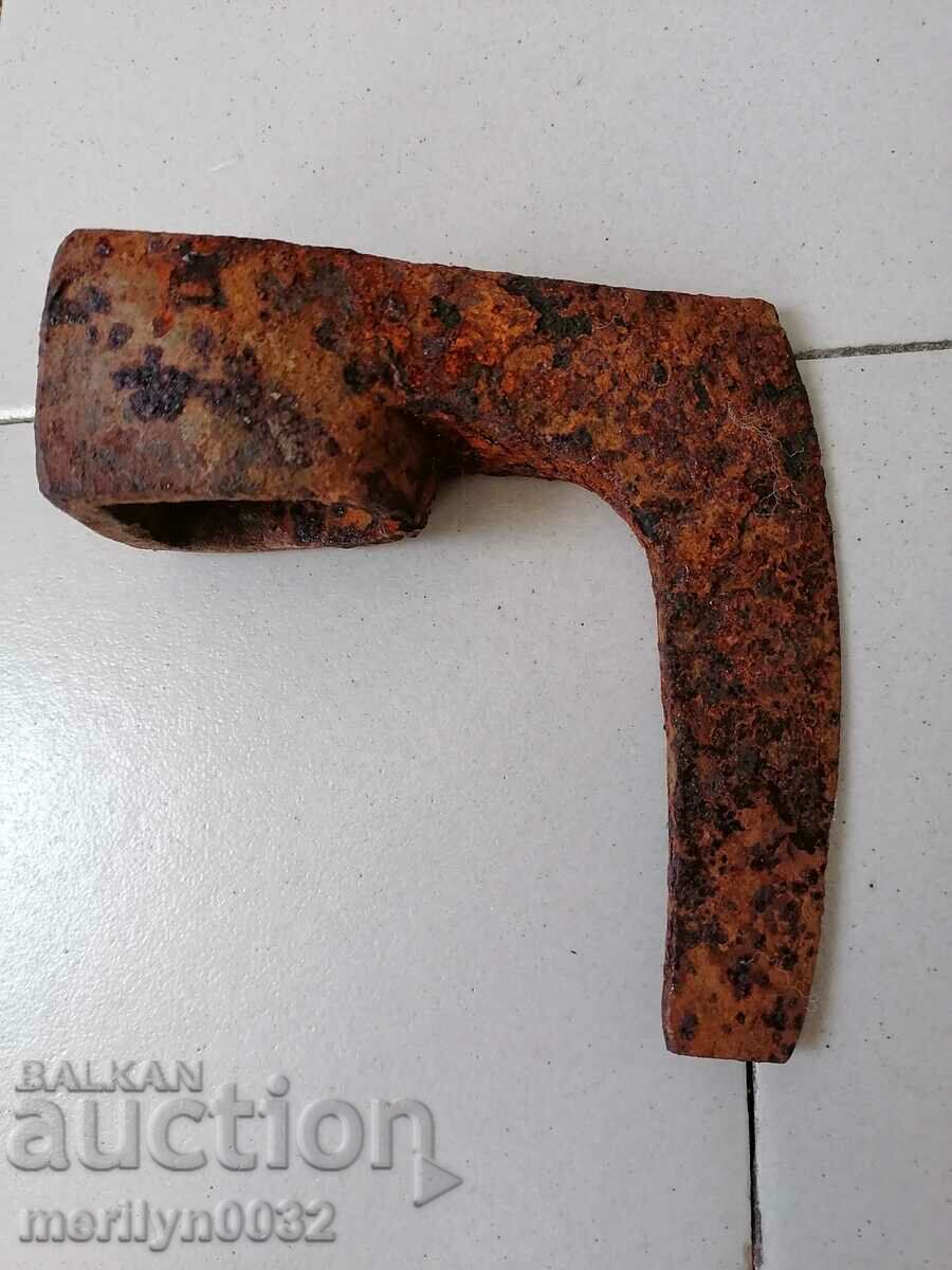 Old ax torpedo saber hat without gland with price 31.00 BGN | € 15.85 Old ax torpedo saber hat without gland with price 31.00 BGN | € 15.85