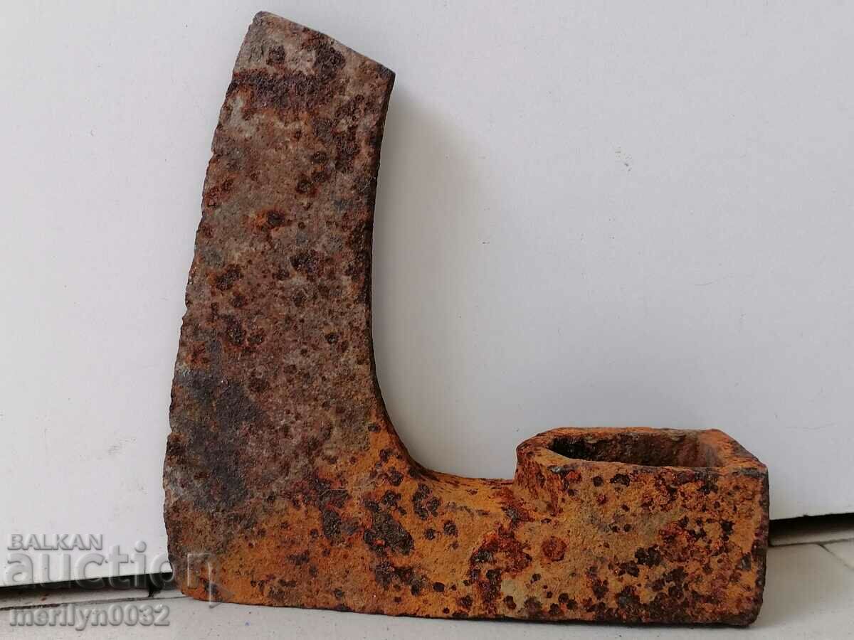 Стара брадва топор сатър брадвичка без сап с цена 45.00 лв. | € 23.01 Стара брадва топор сатър брадвичка без сап с цена 45.00 лв. | € 23.01