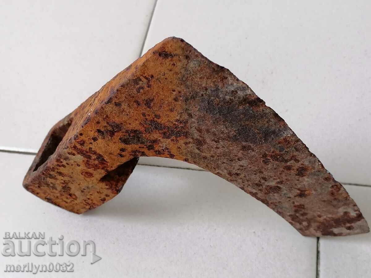 Аукцион Стара брадва топор сатър брадвичка без сап Аукцион Стара брадва топор сатър брадвичка без сап