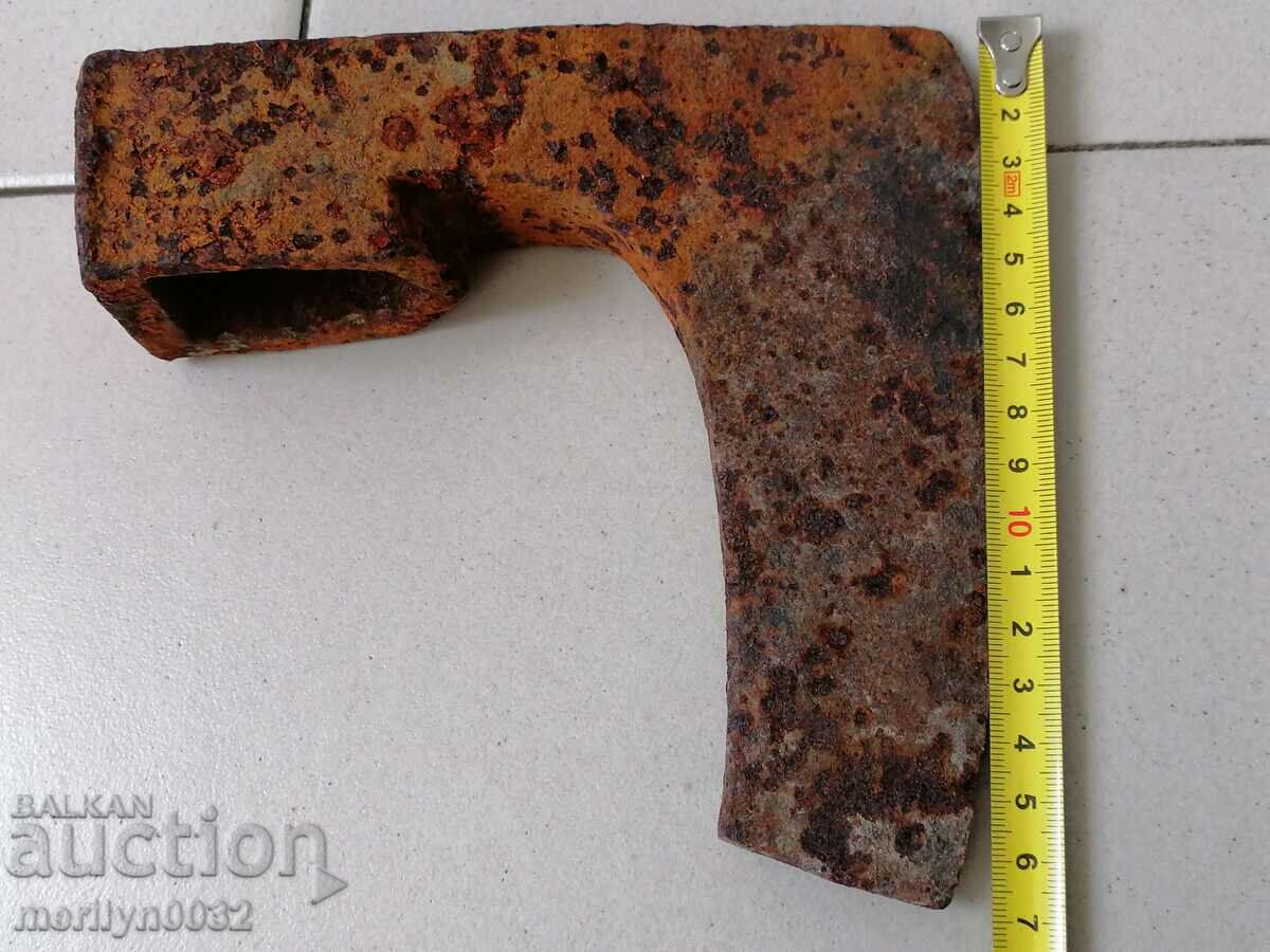 Стара брадва топор сатър брадвичка без сап - 5 Стара брадва топор сатър брадвичка без сап - 5