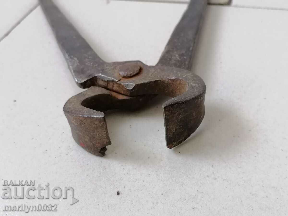 Ancient primitive crumpled keretten pliers in the 20th century - 5 Ancient primitive crumpled keretten pliers in the 20th century - 5