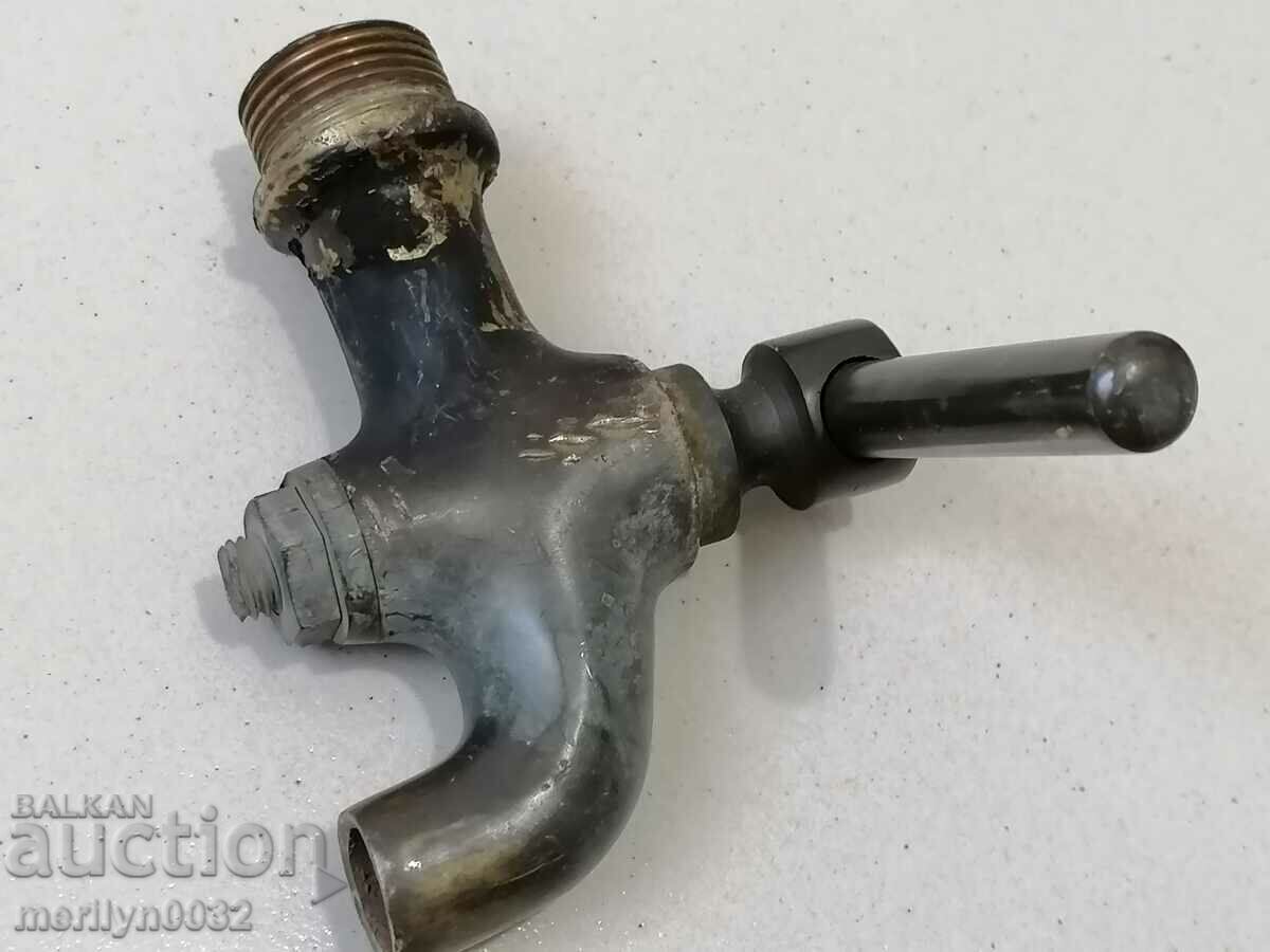 Delivery of Ancient bronze crane Delivery of Ancient bronze crane