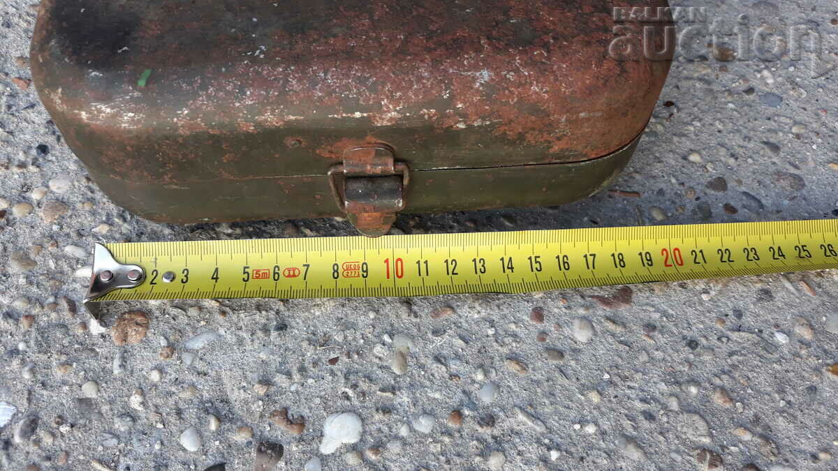 Delivery of Old military metal first aid kit Delivery of Old military metal first aid kit