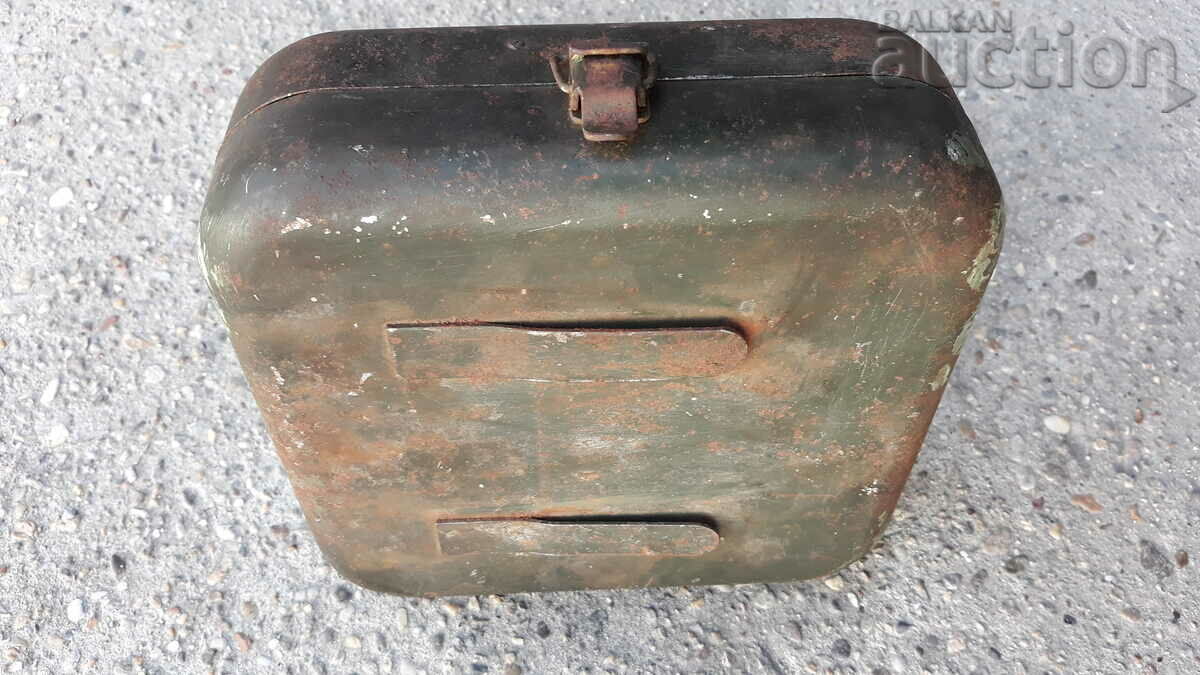 Old military metal first aid kit - 6 Old military metal first aid kit - 6