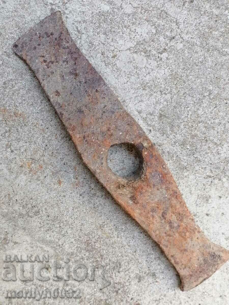 Auction Very old stonemason's hammer, tool, pickaxe Auction Very old stonemason's hammer, tool, pickaxe