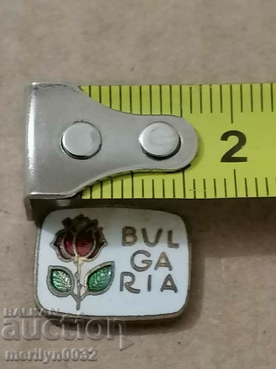Breastplate Bulgarian rose People's Republic of Bulgaria medal badge with price 39.00 BGN | € 19.94 Breastplate Bulgarian rose People's Republic of Bulgaria medal badge with price 39.00 BGN | € 19.94