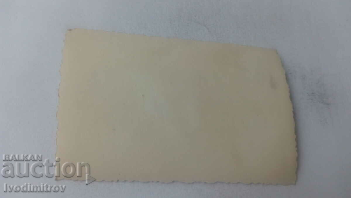 Photo Official με παλτό με τιμή 1.85 BGN | € 0.95 Photo Official με παλτό με τιμή 1.85 BGN | € 0.95