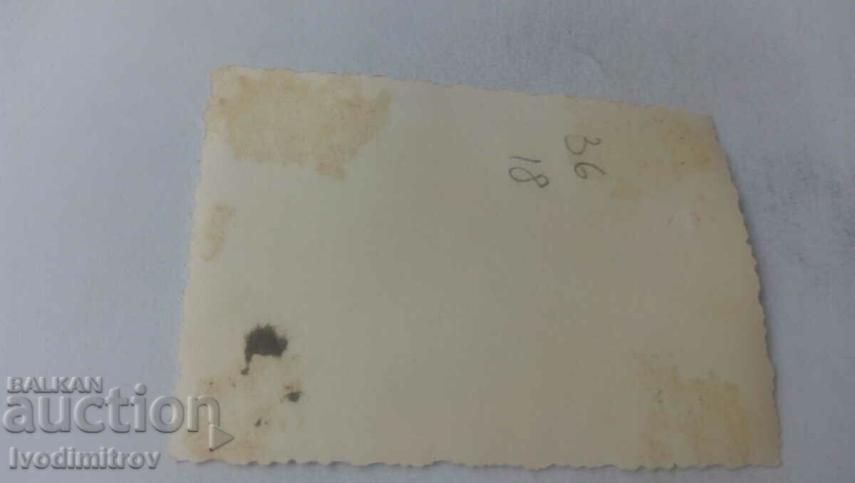 Photo Girls playing gymnastics with price 1.35 BGN | € 0.69 Photo Girls playing gymnastics with price 1.35 BGN | € 0.69