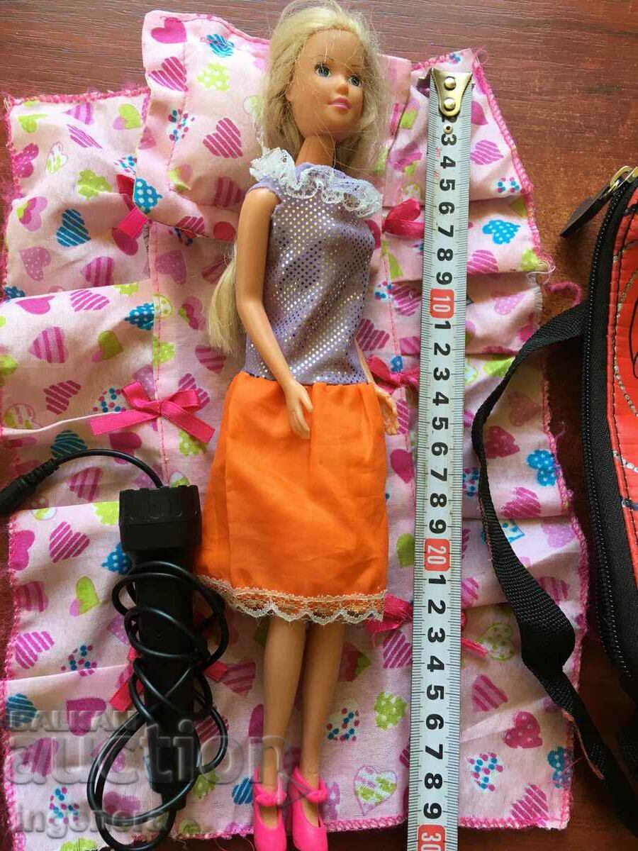 LOT JUCĂRII PENTRU COPII GEANT PĂPUȘI PAT MICROFON cu preț 8.00 BGN | € 4.09 LOT JUCĂRII PENTRU COPII GEANT PĂPUȘI PAT MICROFON cu preț 8.00 BGN | € 4.09