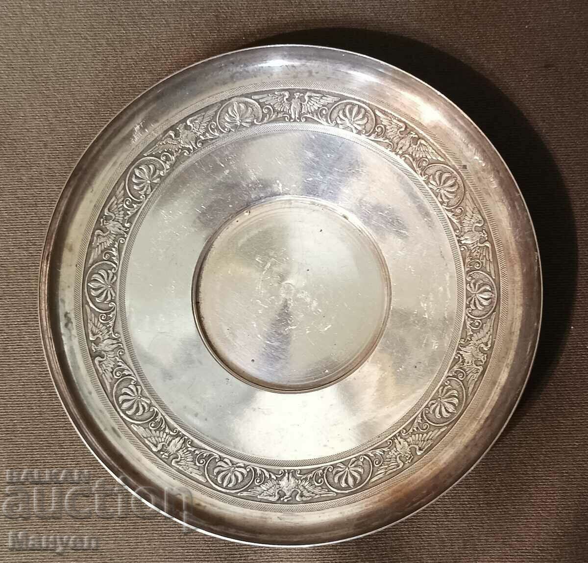 Стара ,красива,посребрена подносна  чинийка.