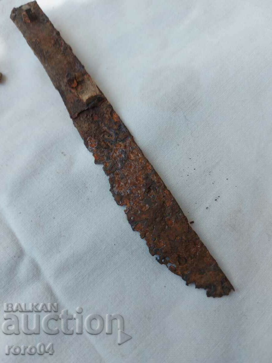 RESIDENCES - 7 RESIDENCES - 7