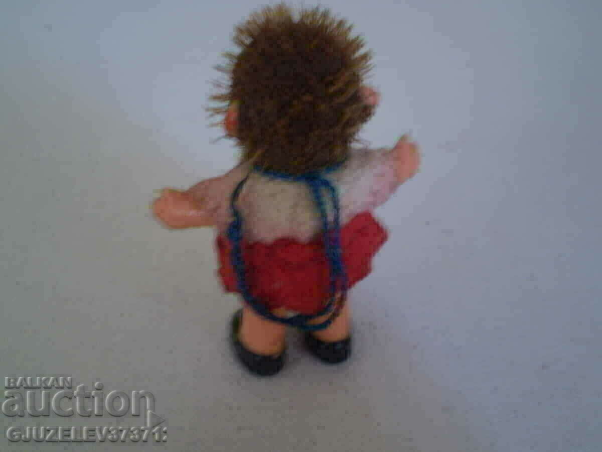 Delivery of old collectible toy hedgehog germany berlin Delivery of old collectible toy hedgehog germany berlin