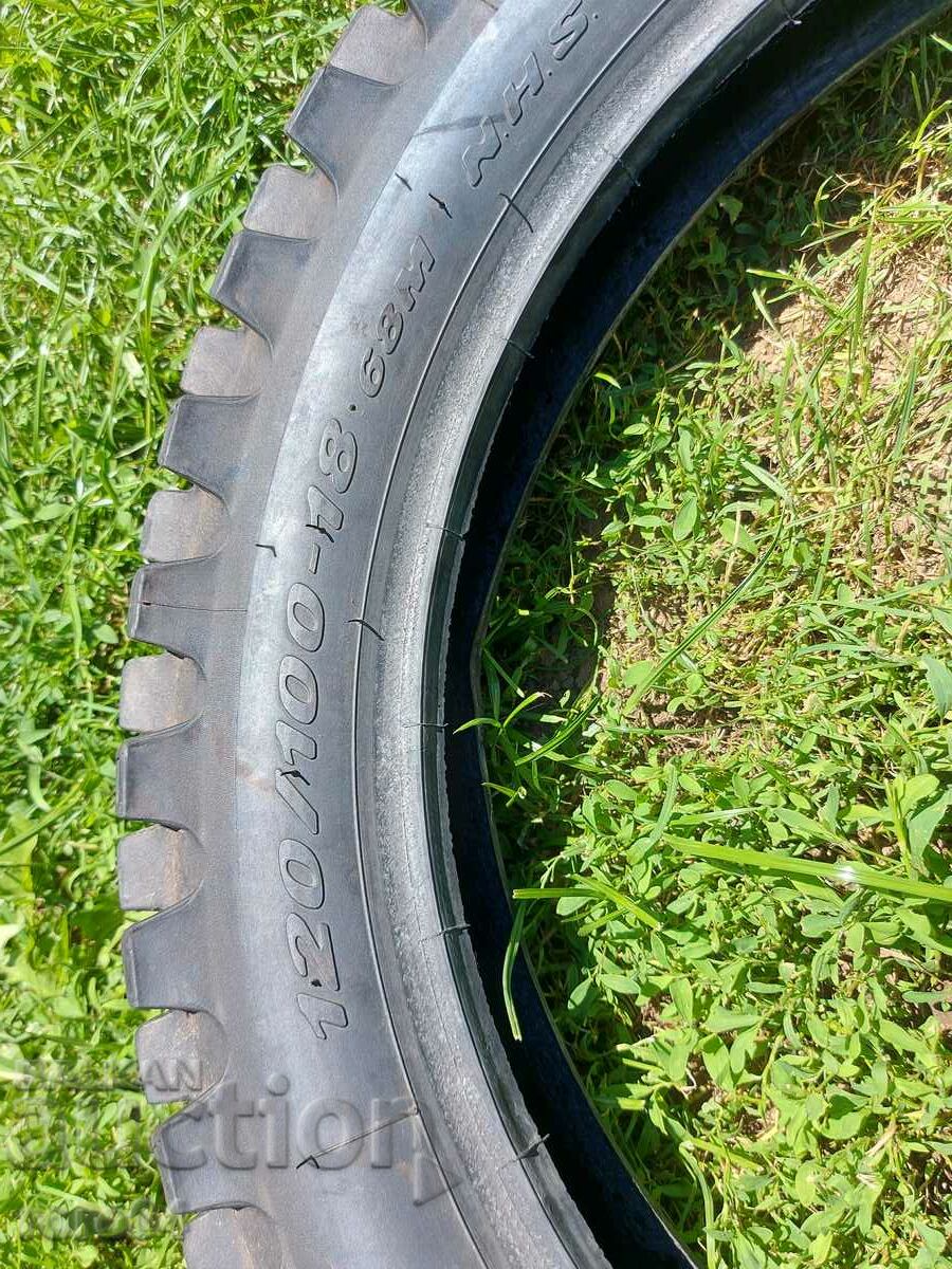 Auction  CROSS MOTOR - Pirelli RUBBER