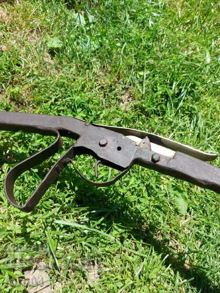 Delivery of CROSSBACK - DANGEROUS AND ACTIVE