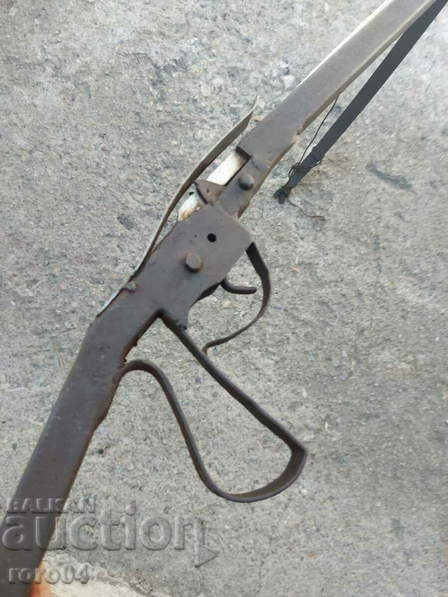 CROSSBACK - DANGEROUS AND ACTIVE - 7